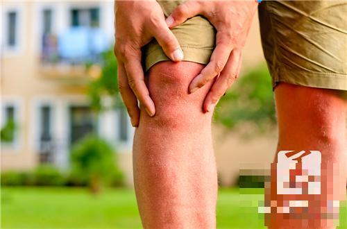 膝关节缺少润滑液症状