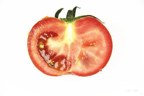 爱吃西红柿会得到6个好处，但别买到催熟西红柿