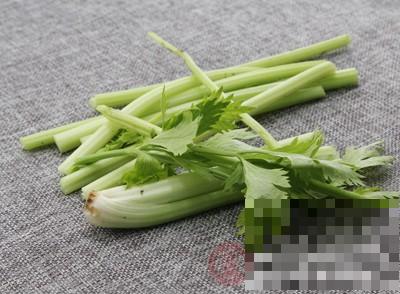 芹菜怎么吃 创意吃法你见过吗