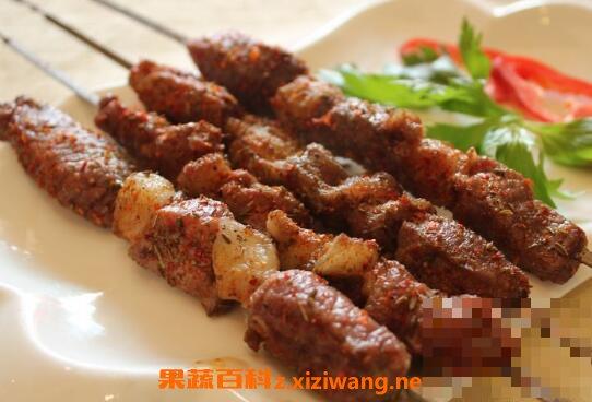 羊肉串怎么腌制最好吃 新疆羊肉串的腌制方法