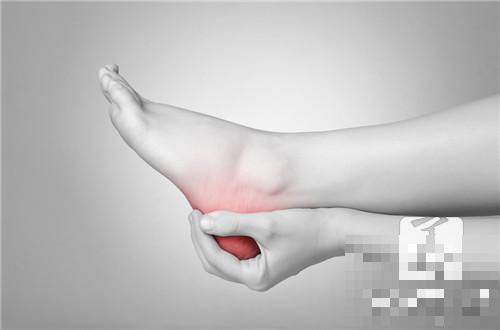 脚受伤消肿的最快方法是什么？