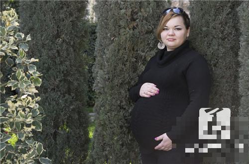 孕32周胎女体重尺度