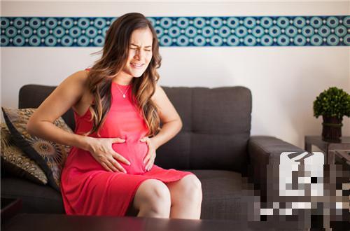 孕妇单角子宫怀孕8个月