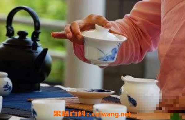 盖碗泡茶手法 盖碗茶正确的喝法图解