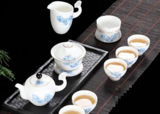 白瓷茶壶壶嘴怎么清洗 白瓷茶壶壶嘴清洗方法