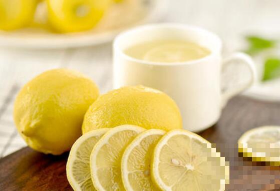 柠檬皮泡水的功效与作用及禁忌