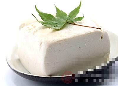 豆腐不能和什么一起吃 吃菠菜不能配它