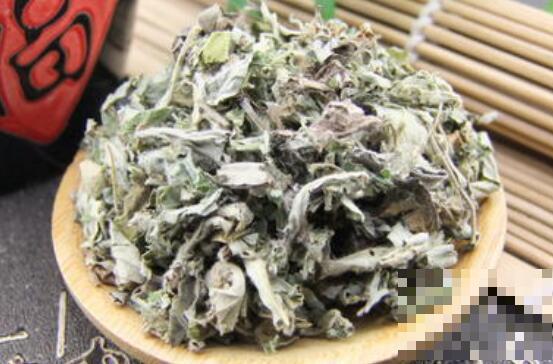 女人用艾叶泡脚的好处 女士用艾草泡脚的禁忌