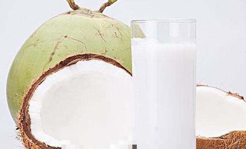 椰子汁的功效与作用 喝椰子汁有哪些好处